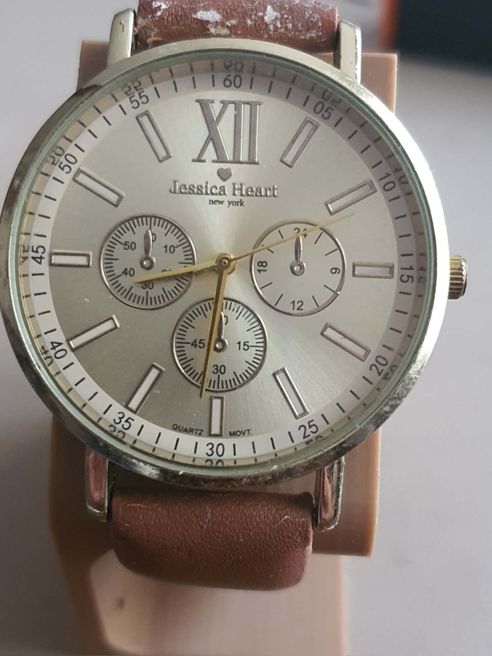🦋10/$20🦋 Jessica Heart New York Goldtone/Brown Leather Women's Watch